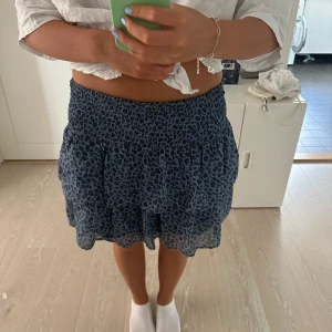 Leopard kjol - Kjol från Kappahl tror jag, stl 158/S men passar mig som vanligtvis har M