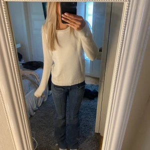 Stickad tröja  - Jätte fin vit stickad tröja från vila 