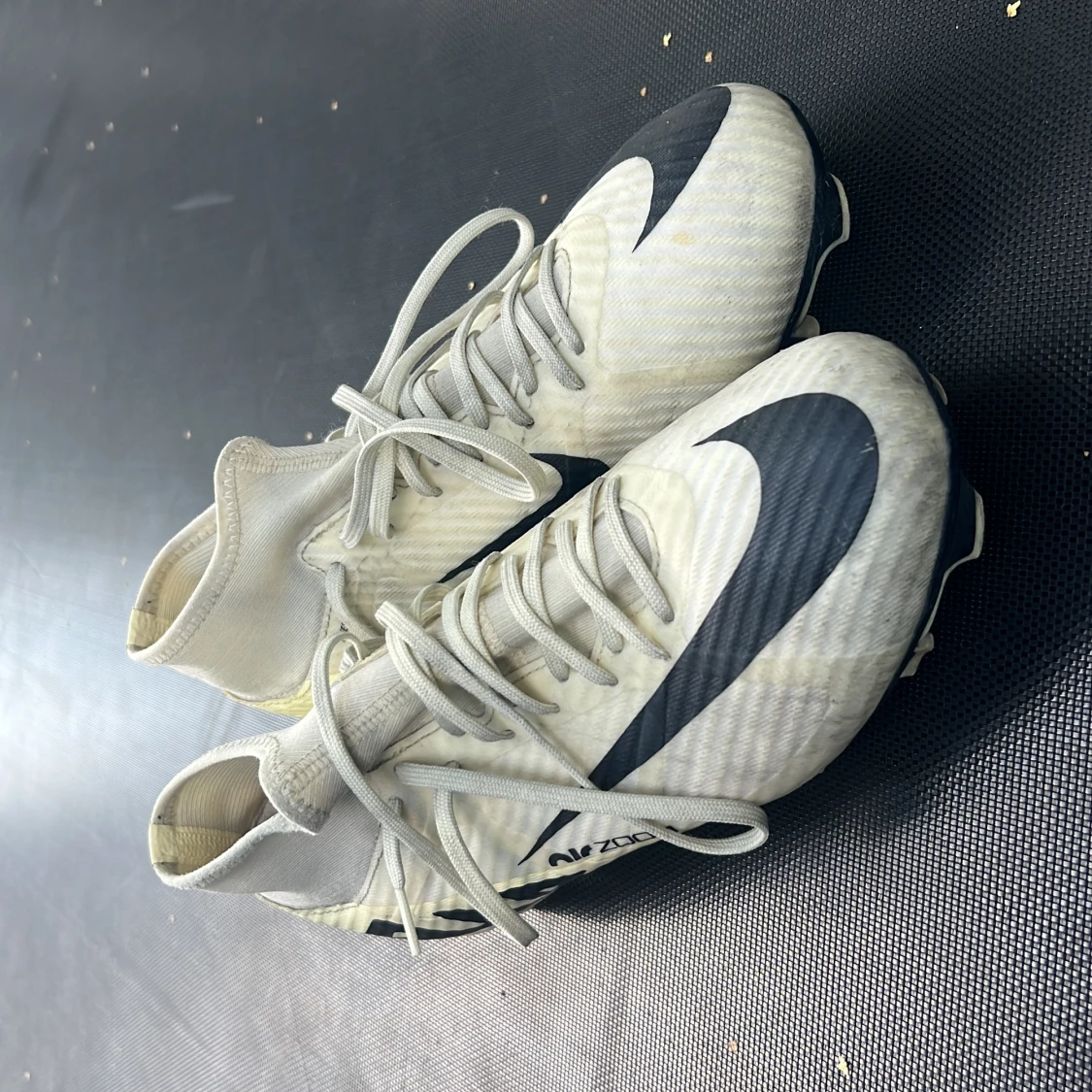 Fotbollsskor använda men kan tvätta de via köp. - 91