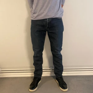 Polo Ralph lauern jeans  - Hej! Säljer nu dessa super snygga polo Ralph lauern jeans. Superfint skick. Modellen är 188 och väger 80
