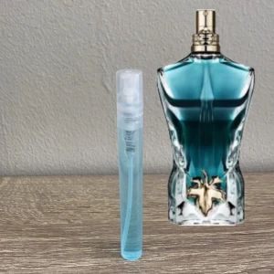Jpg le baeu sample - 5 ml av JPG le baeu, vid snabb affär kan priset diskuteras! Kolla in profilen för andra parfymer samt köp 2 ta 3!!!