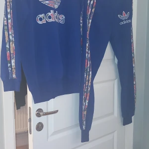 Adidas dress - Byxor 42 tröja 44