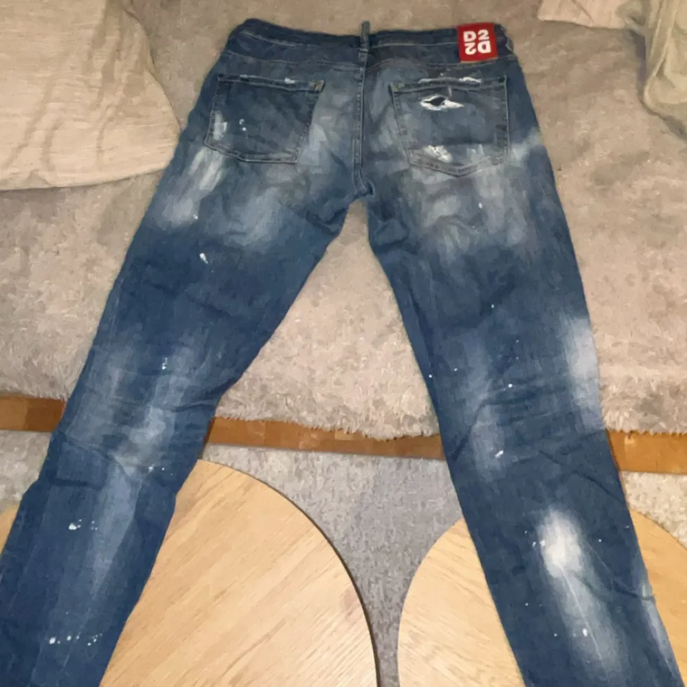 Använd vid ett par tillfällen men toppskick fortfarande.  Köptes från Farfetch för 5400kr . Jeans & Byxor.