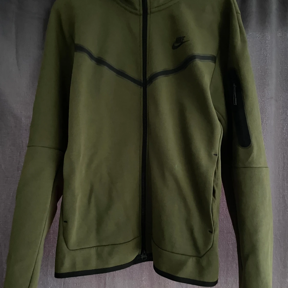 Nike tech fleece green