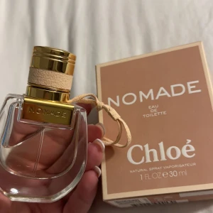 Chloe parfym  - Parfym testad ett par ggr, nästan full 💕🥹🫶🏽 