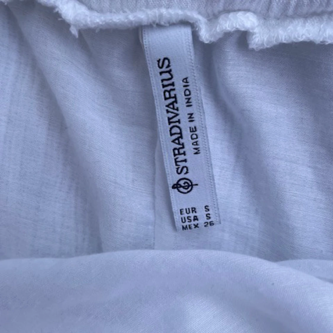 Vit långkjol från Stradivarius - 90