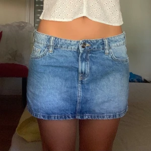 Jeanskjol med låg midja - As sköna som knappt kommer till använding längre! 💗