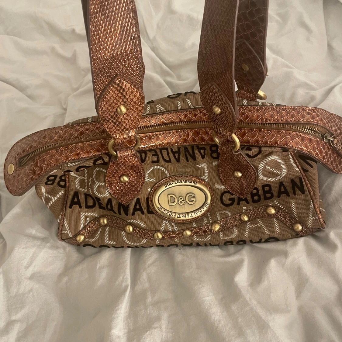 Väska (INTRESSEKOLL)