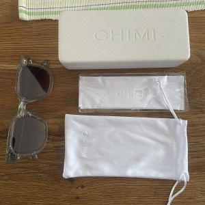 Chimi 004 grey  - De är i nyskick  Vid fler frågor skriv dm