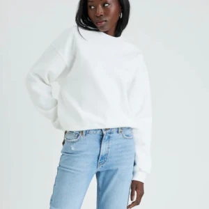 Sweatshirt - Sweatshirt från bikbok. Står stl S men skulle säga mer som xs. Använd en del men fortfarande bra skick