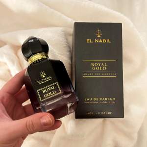 Helt ny! ✨ Säljer denna godingen, El Nabil Royal Gold. Råkade beställa två. En varm och söt vaniljexplosion! 😍 Köpte den på notino för ca 400 innan den blev slutsåld.  65 ml!