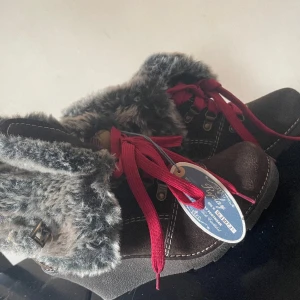 Replay - Replay vintersko med kilklack, aldrig använda.