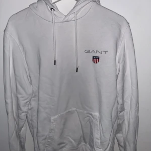 Gant hoodie  - Skit snygg hoodie i ett jätte bra skick! 