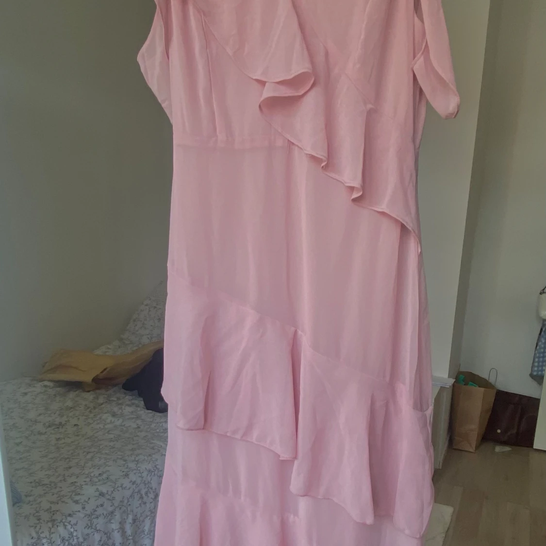 Rosa Volang Klänning - 91