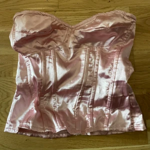 Korsett topp - Korsett topp i satin