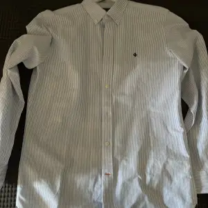 En fin Morris skjorta, perfekt inför sommaren , använd 2 gånger nyskick 