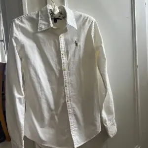 Oxford Ralph Lauren skjorta, använd ett fåtal gånger.