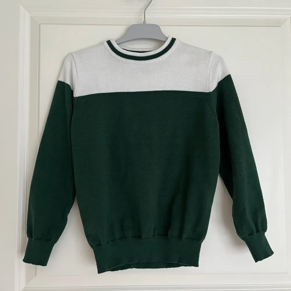 Vintage sweatshirt, vit och grön. Storlek xs/xxs . Hoodies.