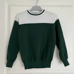 Vintage sweatshirt, vit och grön. Storlek xs/xxs 