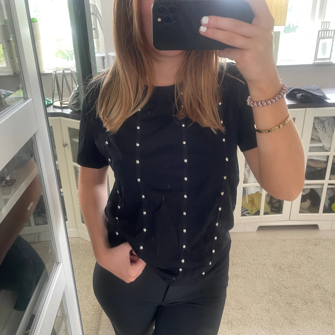 T-shirt med nitar - 91