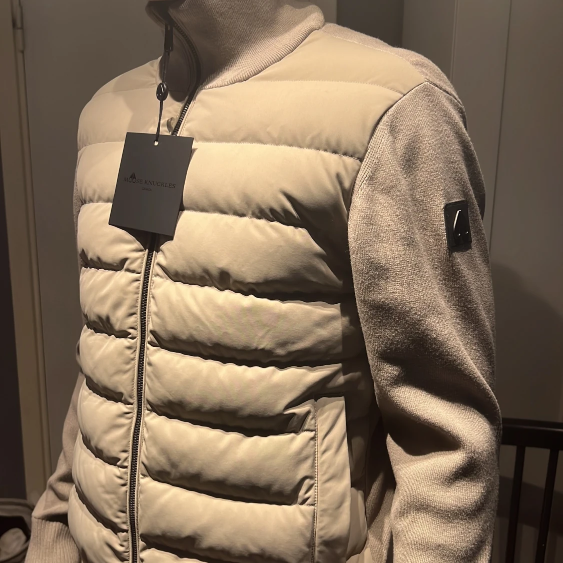 Ny moose knuckles cardigan, i storlek medium. Helt oanvänd med tag - 90