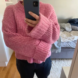 Tröja - Rosa mysig stickad tröja. Mycket fint skick! 💞💗