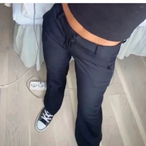 Bikbok kostymbyxor! - Säljer dessa kostymbyxor i strl 36! Använda fåtal gånger och är i bra skick.🫶🏼
