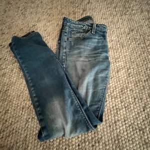 Feta replay jeans använd några gånger skick 9/10