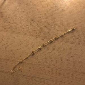 Stjärnarmband - Stockholmstils armband med stjärnor till dig som är en guldtjej