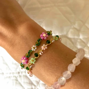Sommar armband 🌸 - Somriga armband 🥰75kr/styck eller båda för 135kr