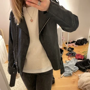 Skinnjacka - Jätte bra skick❣️ pris kan diskuteras!