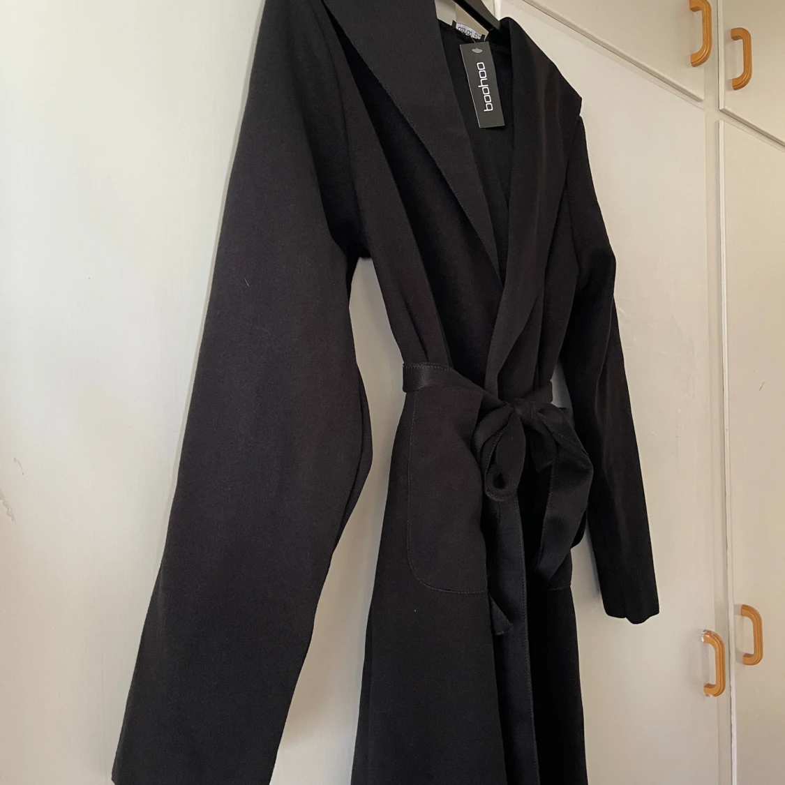 Boohoo kappa (svart) - 90