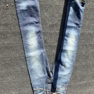 Säljer dessa feta Nudie jeans! Skick 9/10 hör av er vid minsta fundering😊