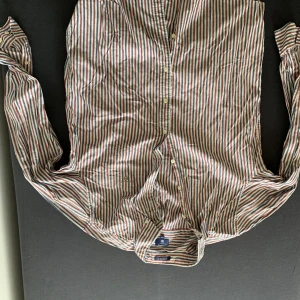 Skjorta Gant - Storlek Large