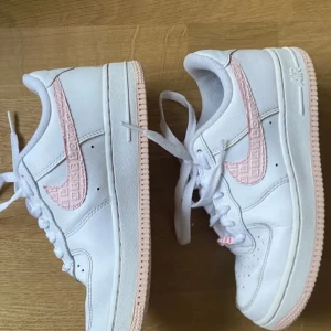 Nike 36,5 - Nyskick! 