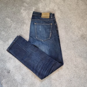 Neuw jeans - Säljer nu dessa feta neuw jeans, skick 8/10, inga defekter, skriv vid minsta fråga! OBS snabba affärer prioriteras!