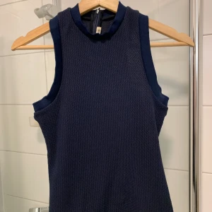 Acne studios  - Bra skick men se baksida då det finns någon mindre defekt tråd 