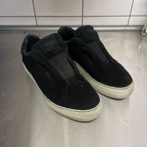 Arigato skor - Storlek 42 Cond 8-10 Fint skick Säljer åt min kille