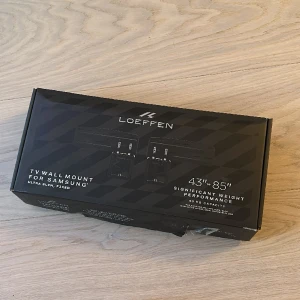 Väggfäste  - Helt nytt oanvänt väggfäste. Endast öppnat för att kolla på