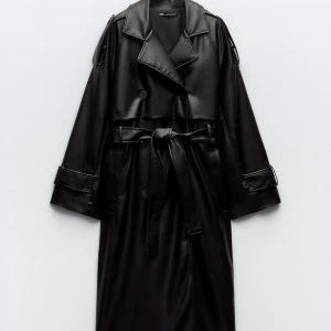 zara skinn kappa - helt ny!