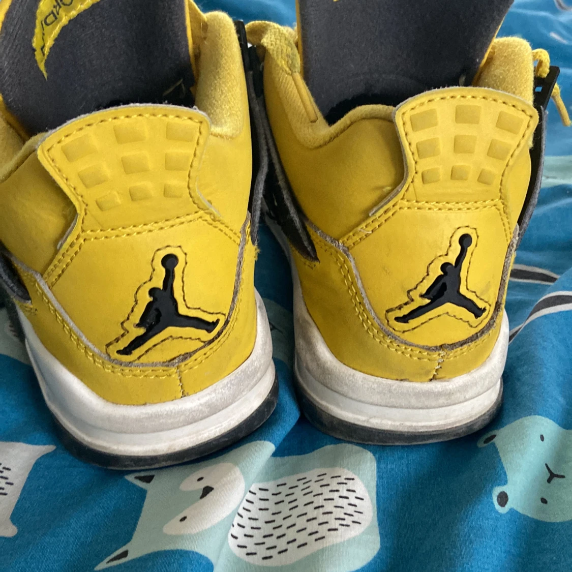 Jordan 4 yellow lightning - 91