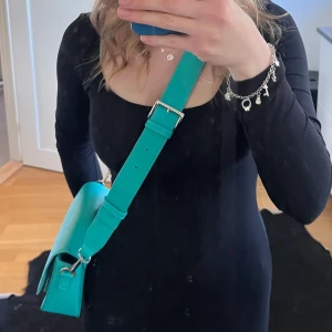 CARIN WESTER VÄSKA - Aldrig använd, super fin och rymlig!   (Turkos)