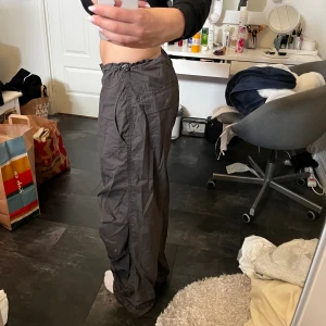 Cargo pants - Bra skick, aldrig använda, storlek S men passar M också