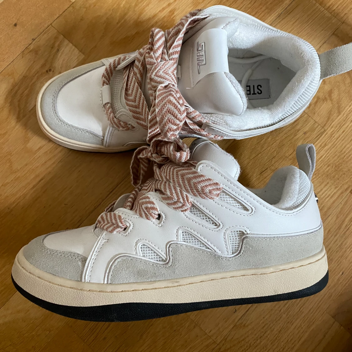 Steve Madden sneakers