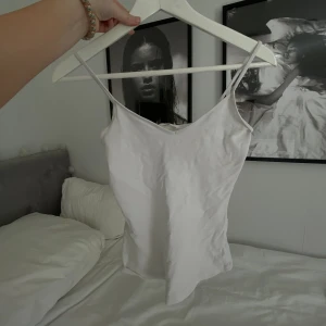 Hm linne - Linne ifrån hm som inte kommer till användning längre, den är mycket använd men fortfarande i ett fint skick💓💓