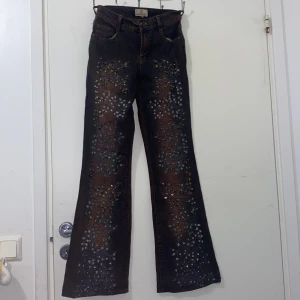 London jeans - helt nya och oanvända jeans!!! storlek 8 så S/M? 