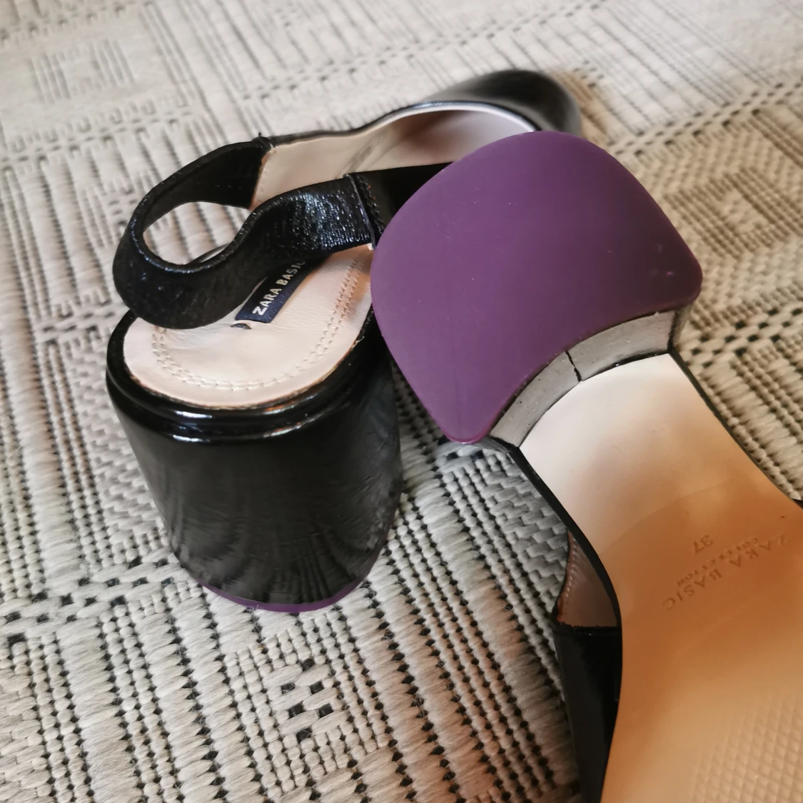 Zara klassiska lackskor  - 92