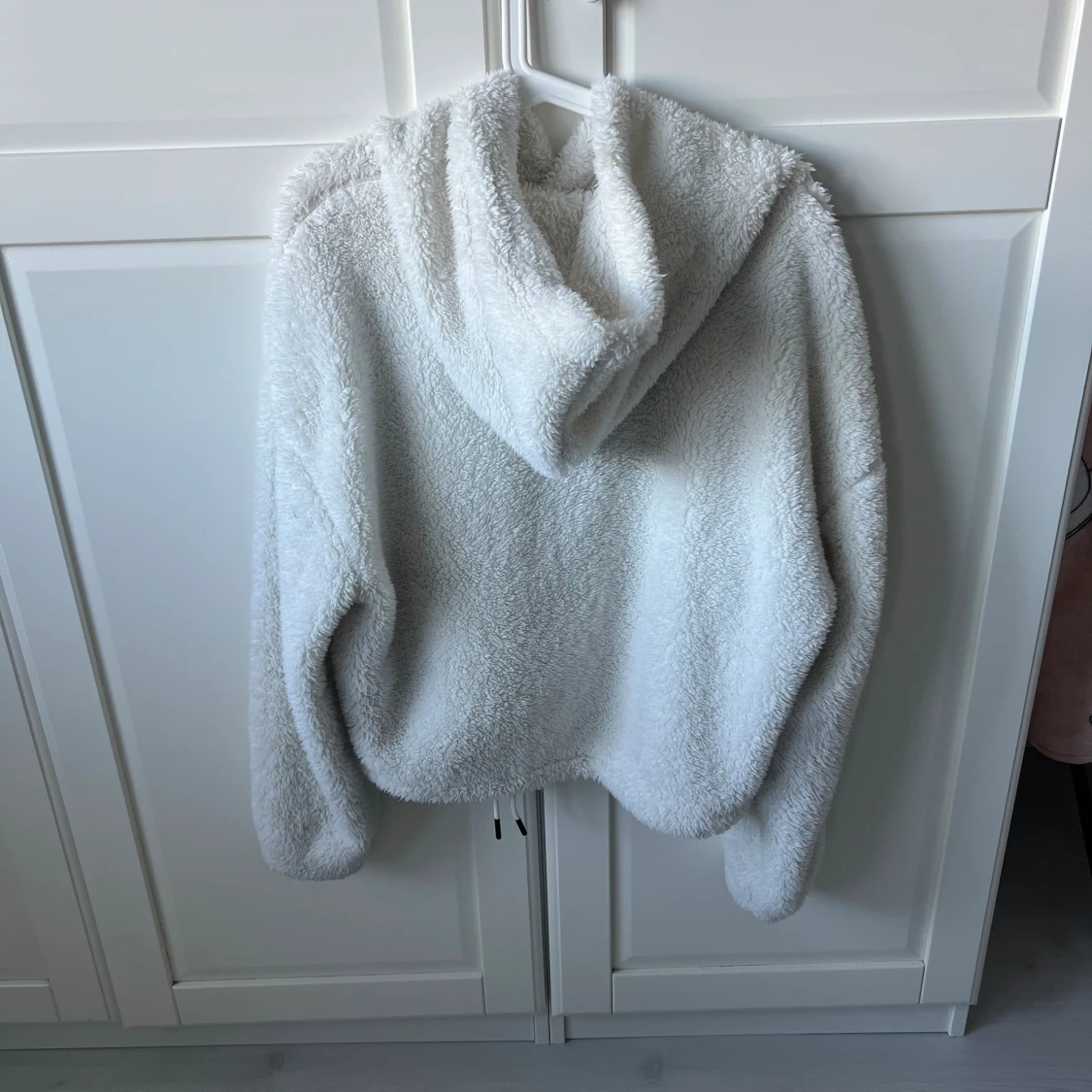 Fluffig hoddie  - 90