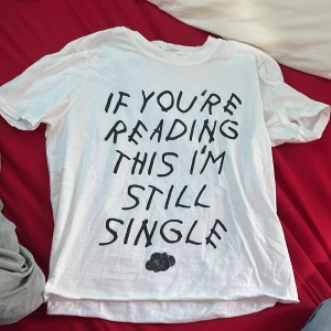 tshirt med tryck  - tshirt med tryck, bra skick :)