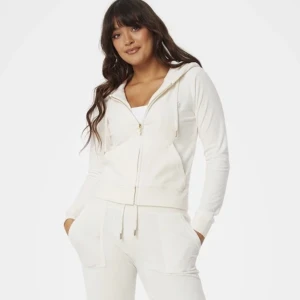 Vitt juicy couture sett - Jättefint men använder ej längre, som nytt. Det är silver inte guld